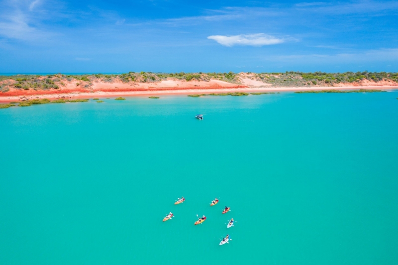 Aerial shot of a kayaking group along the coastline of Roebuck bay, Broome, Western Australia © Tourism Australia