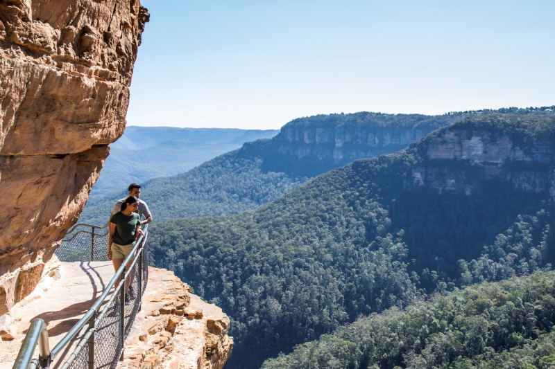 Wentworth Falls Track, Blue Mountains National Park, New South Wales © Destination NSW