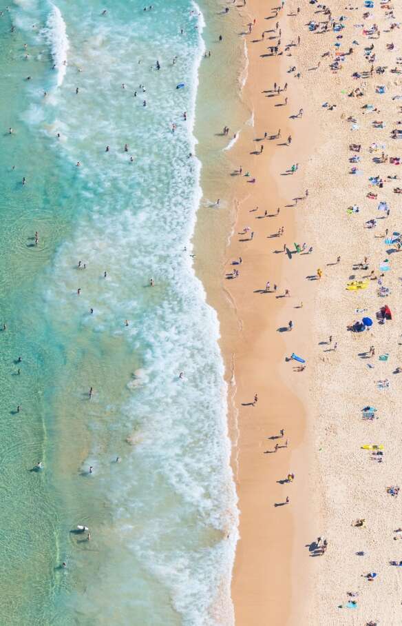 Bondi Beach, Sydney, New South Wales © Tourism Australia