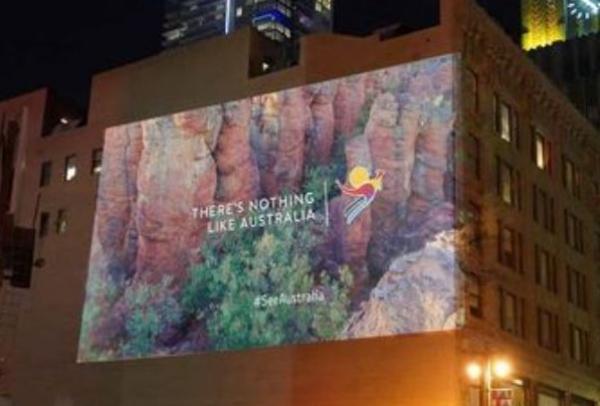 Australia welcomes back Canadians with icons projection experience © Tourism Australia