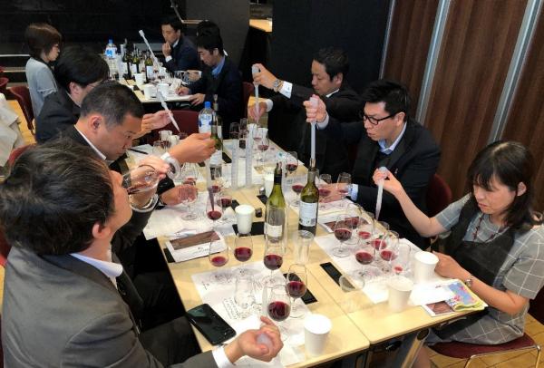 Japanese Aussie Specialists, Tokyo, Japan © Tourism Australia