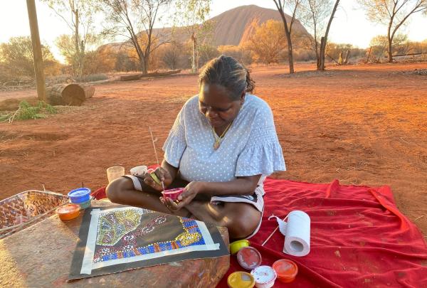 Maruku Arts Painting, Uluru-Kata Tjuta, Northern Territory © Tourism Australia