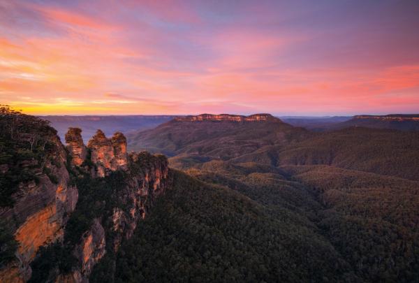 Three Sisters, Blue Mountains, New South Wales © Daniel Tran, Destination NSW