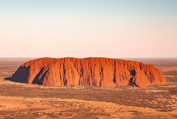 Uluru/Ayers Rock, Uluru-Kata Tjuta National Park, Northern Territory © Tourism Australia