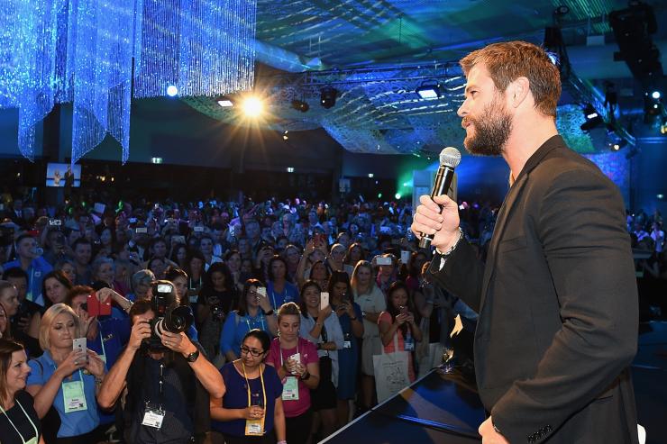 Chris Hemsworth addresses delegates at ATE 2016 © Tourism Australia